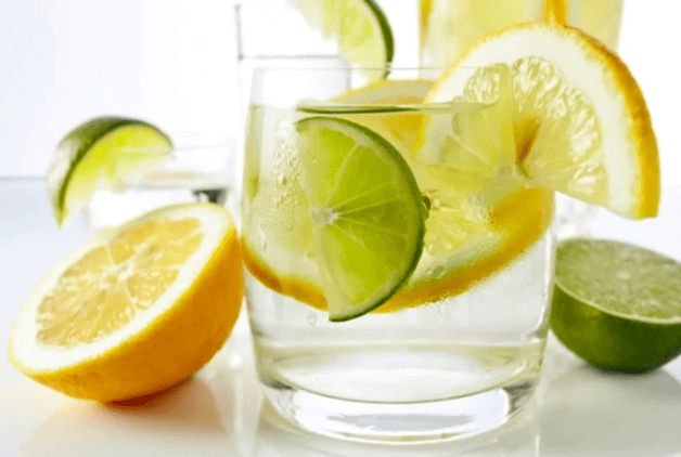 Agua de limón a dieta