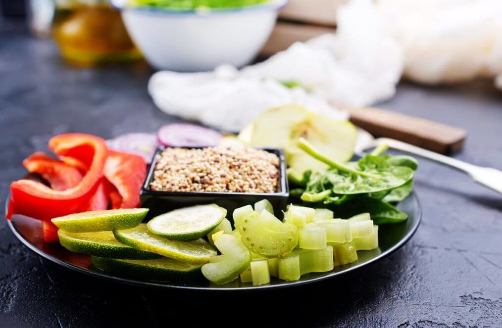 Verduras con una dieta de trigo sarraceno.